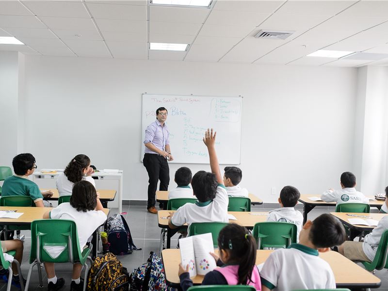 SIS-Costa Verde Welcomes its First Students